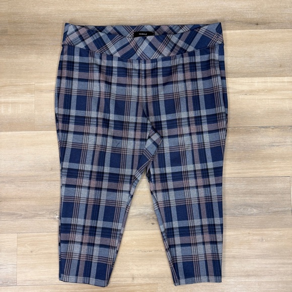 Torrid Pink Blue Plaid Knit Pixie Ponte Capri Pant Legging Plus Size 4X - Picture 7 of 7
